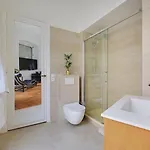 Eiffel Tower 5 Bedrooms 10 Guests With 2 Carpark Apartamento *