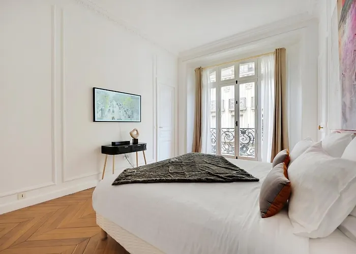 Eiffel Tower 5 Bedrooms 10 Guests With 2 Carpark 파리